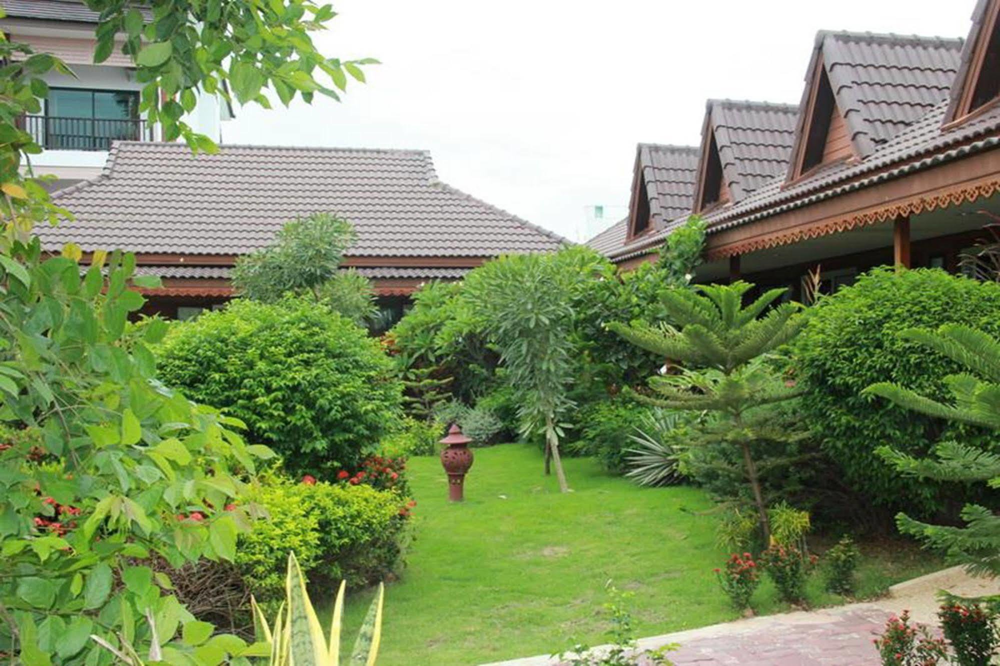 Mammoth Resort Khon Kaen Extérieur photo
